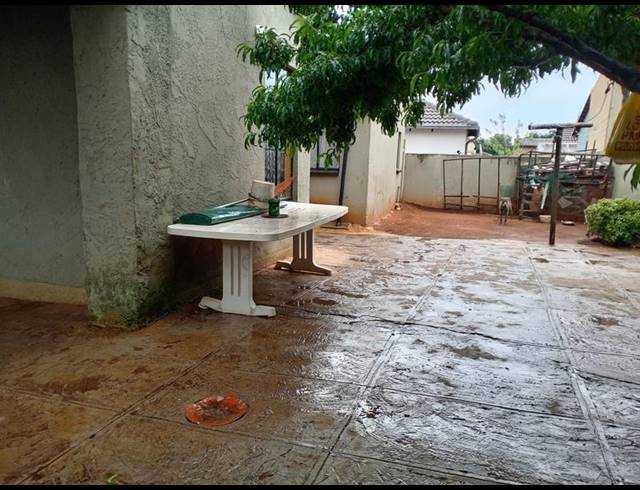 3 BEDROOM HOUSE FOR SALE IN DAWN PARK